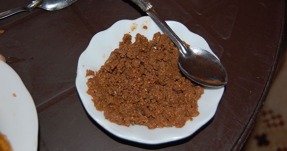 Traditional Moroccan sweets Sellou